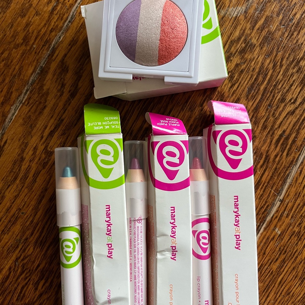 Lot Discontinued  Mary Kay. MK at Play. NIB.